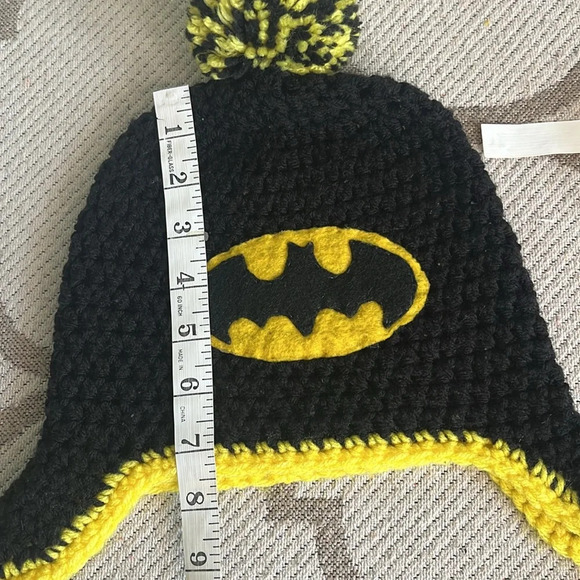 Batman hand knit crocheted winter beanie hat, 3-5 yrs - Picture 6 of 11